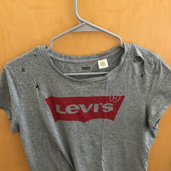 Distressed Levi's Shirt - Picture 5 of 5